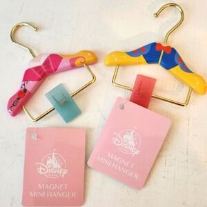 Disney Japan Aurora & Snow White Hanger Magnets NEW